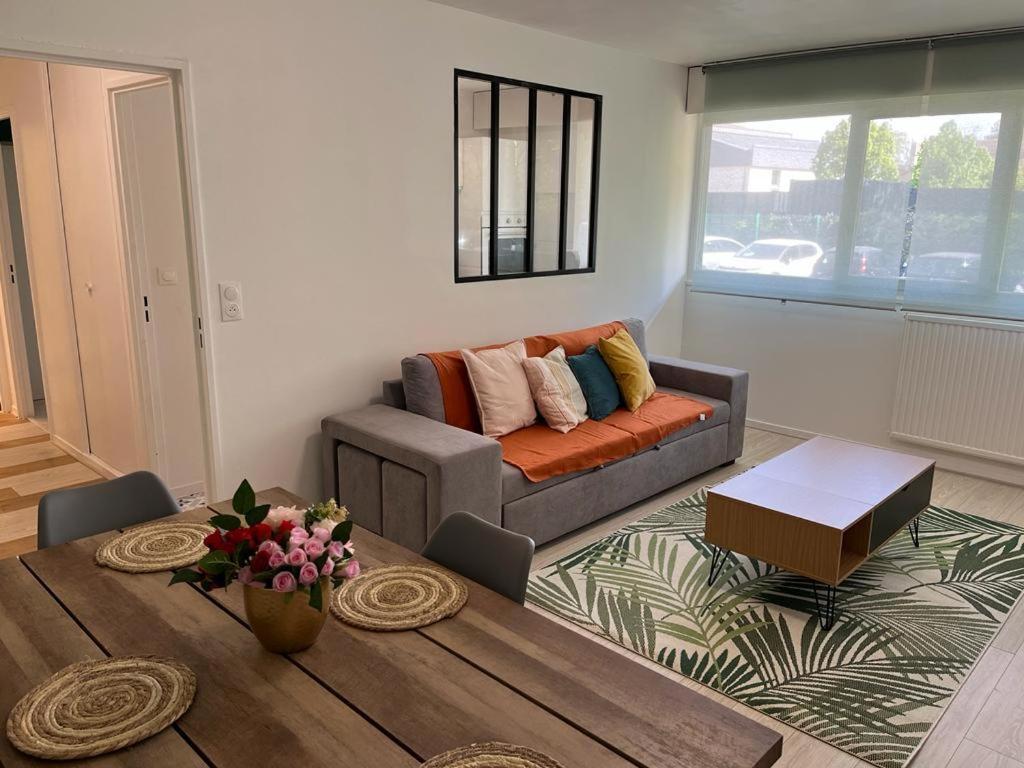 Appartement Le Rousseau Metz Avec Parking Gratuit Buitenkant foto