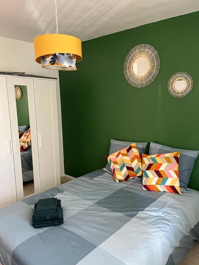 Appartement Le Rousseau Metz Avec Parking Gratuit Buitenkant foto